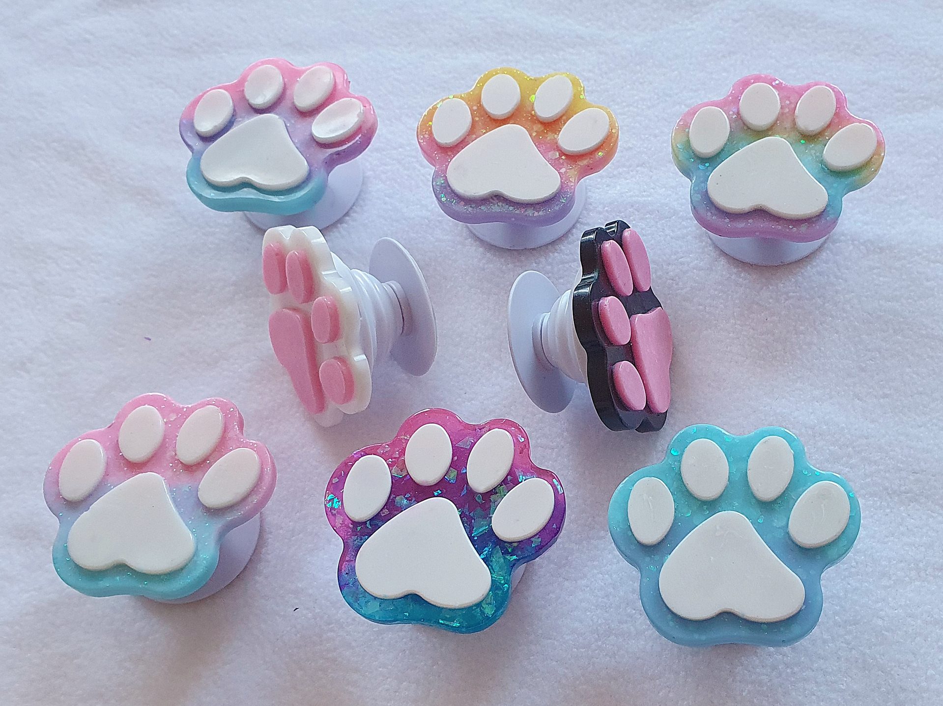 Resin pop sockets